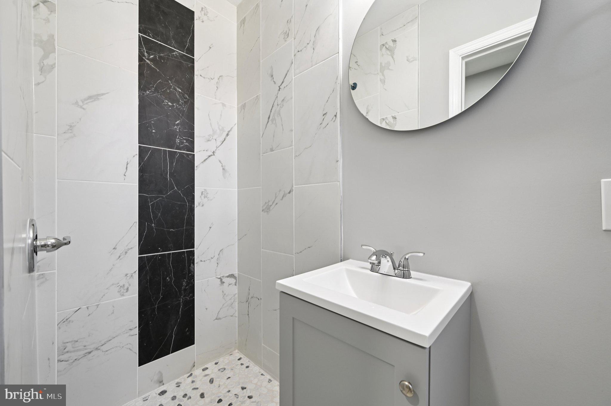 WEST HILLS - Residential