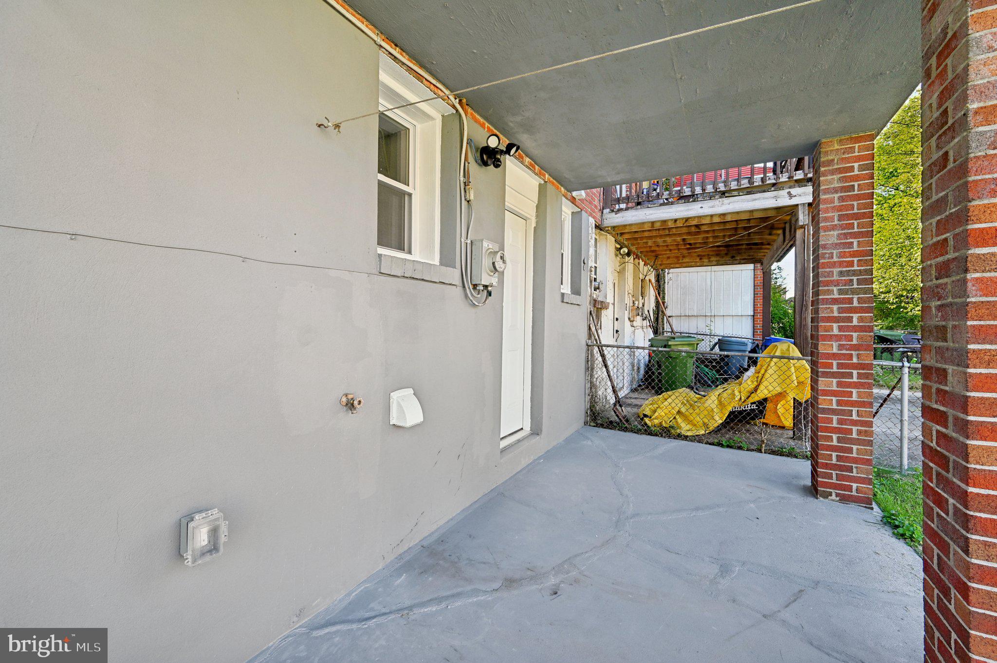 WEST HILLS - Residential