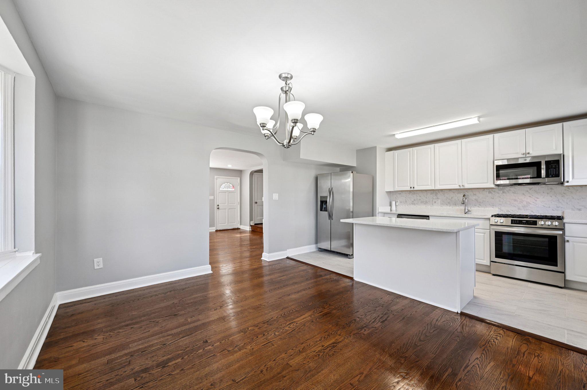 WEST HILLS - Residential