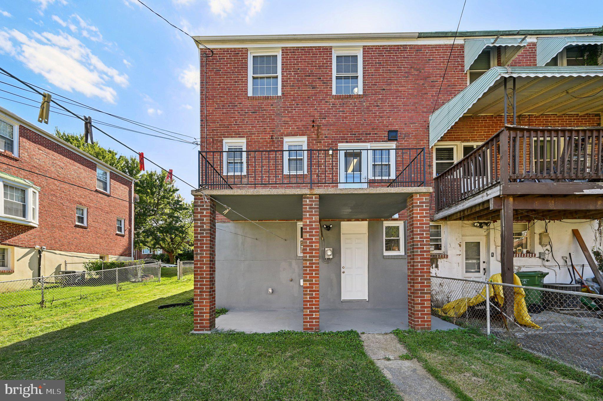 WEST HILLS - Residential