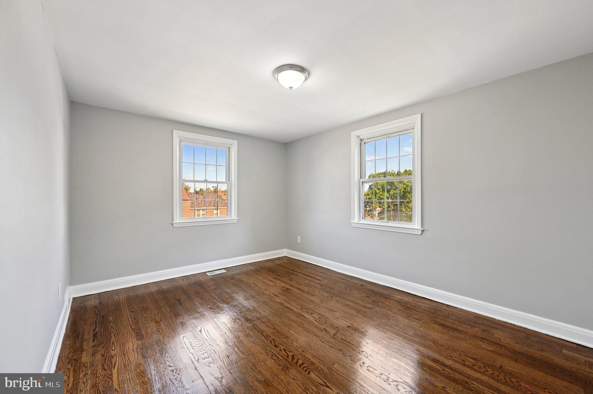 WEST HILLS - Residential