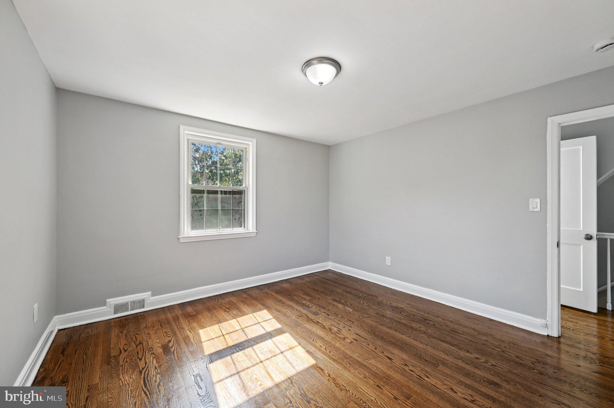 WEST HILLS - Residential