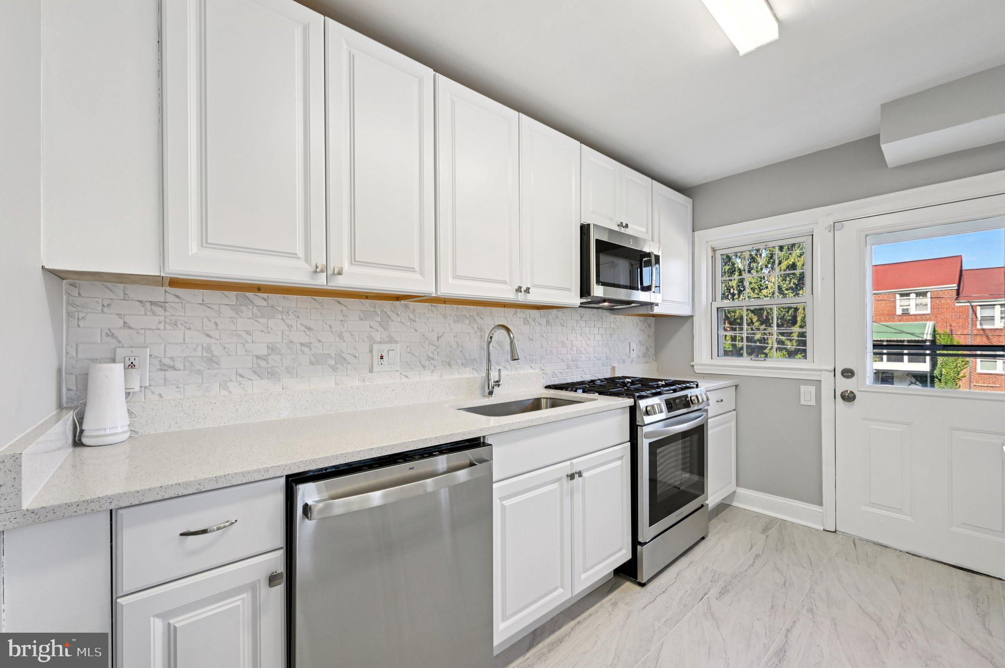 WEST HILLS - Residential