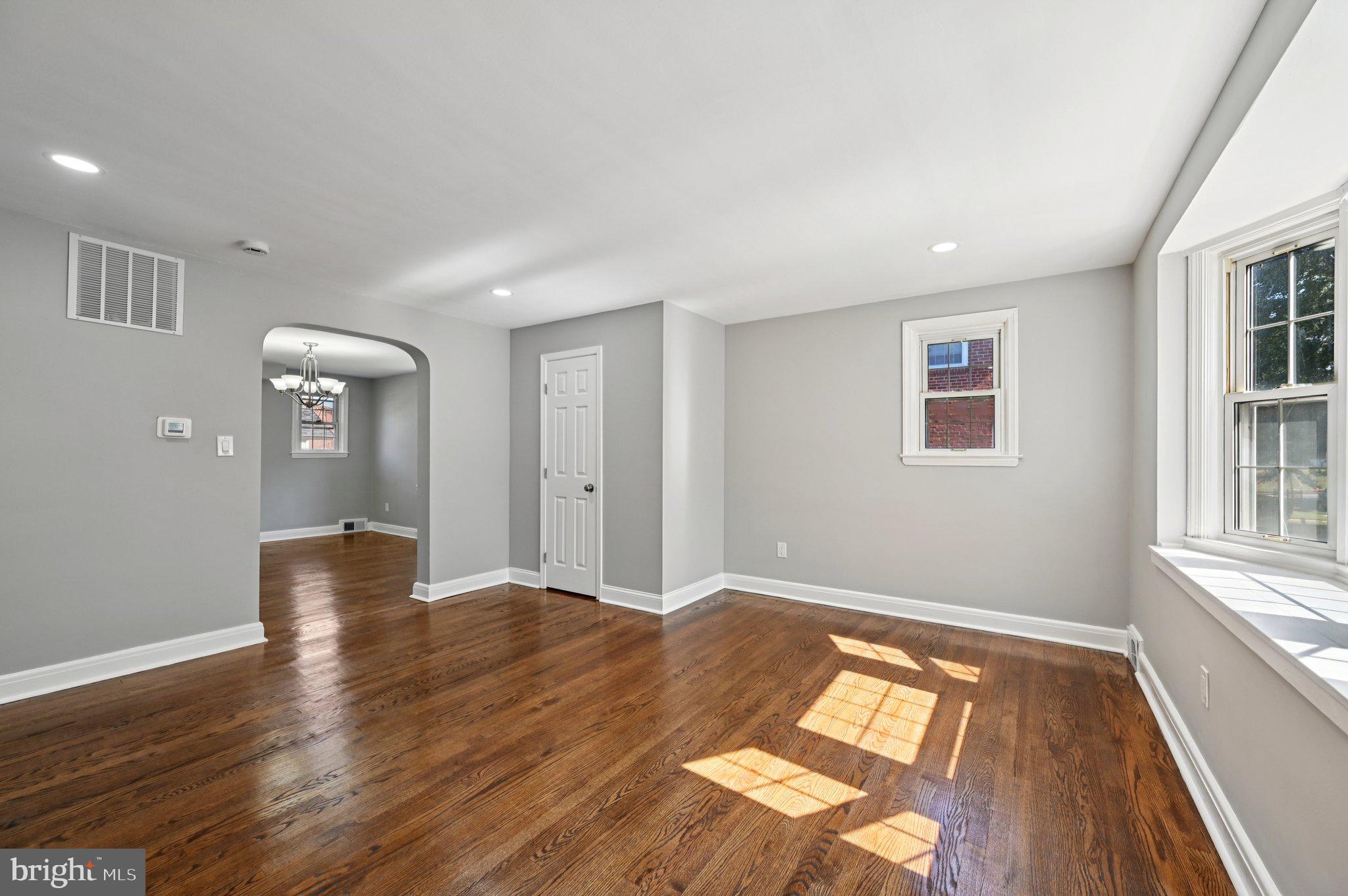 WEST HILLS - Residential