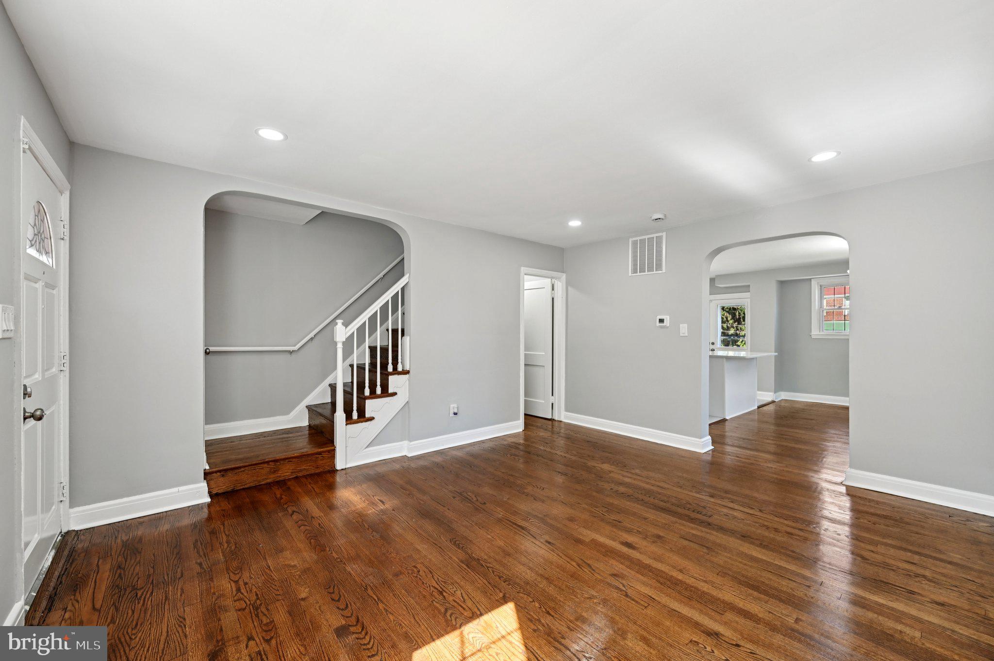 WEST HILLS - Residential