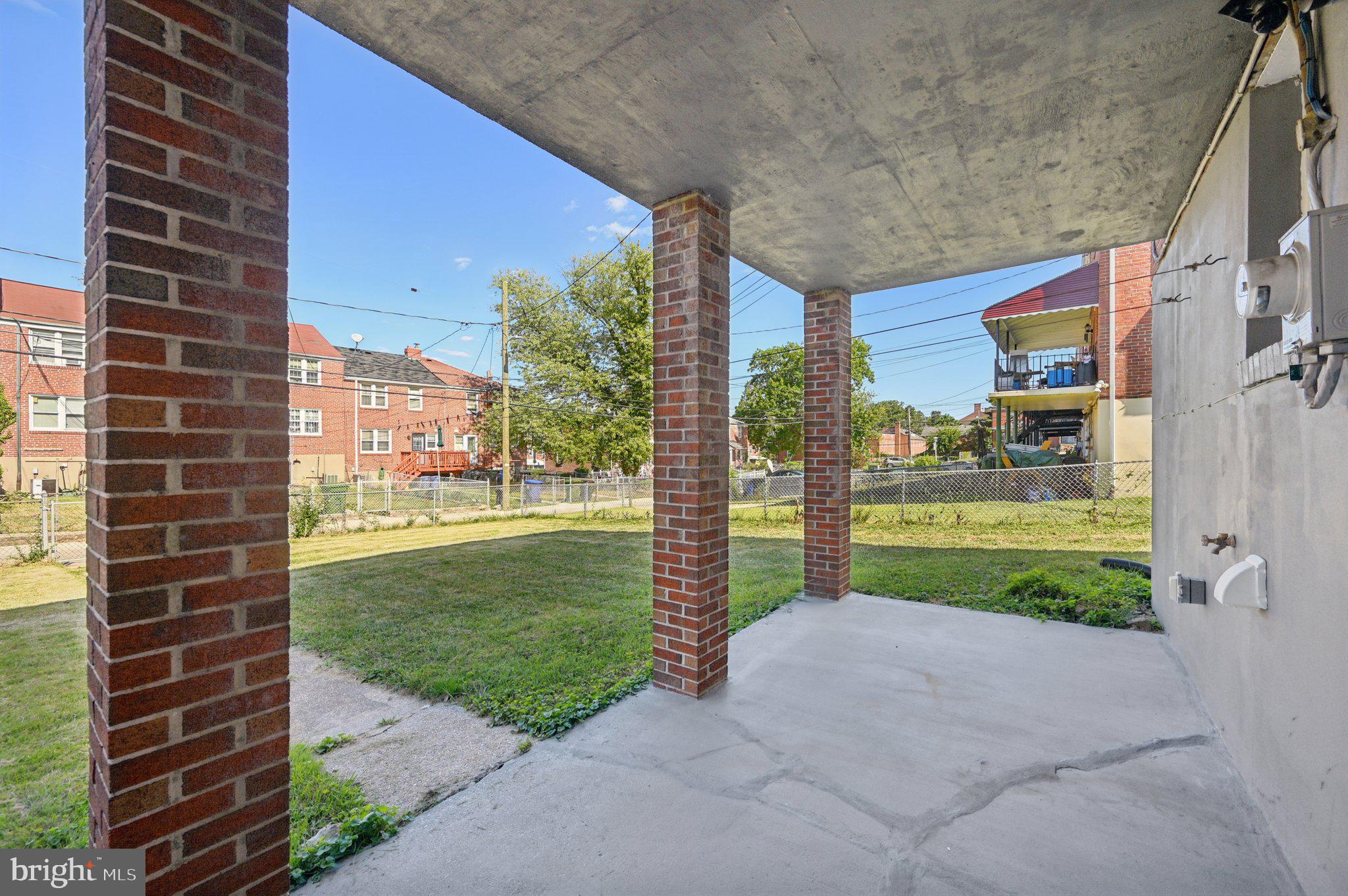 WEST HILLS - Residential