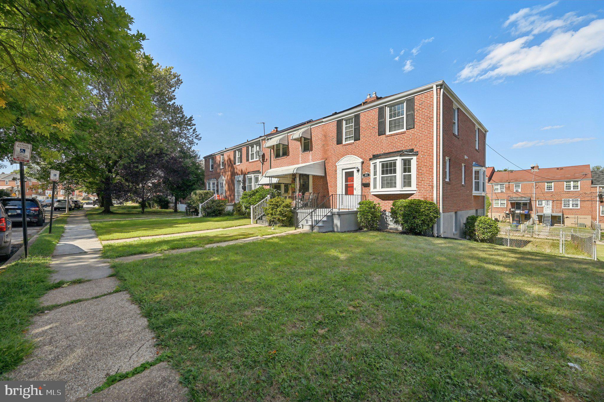 813 WEDGEWOOD ROAD
