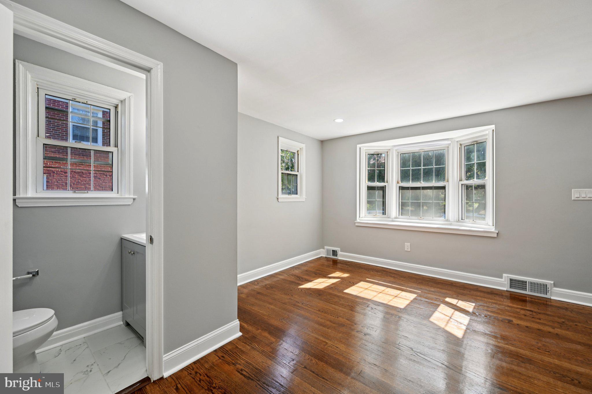 WEST HILLS - Residential