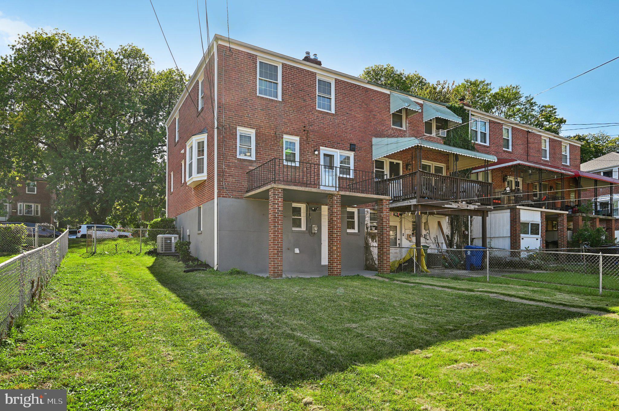 WEST HILLS - Residential