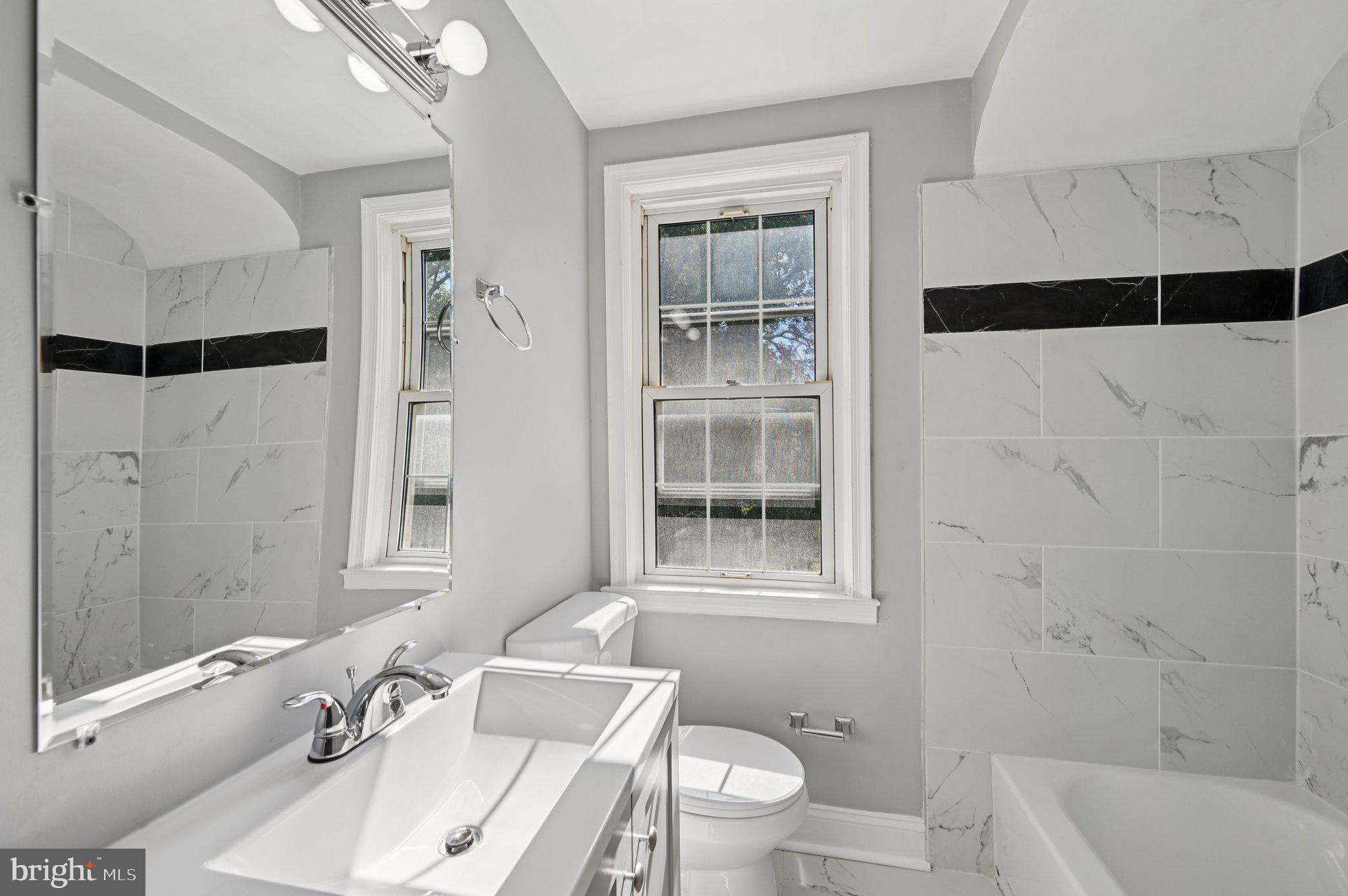 WEST HILLS - Residential