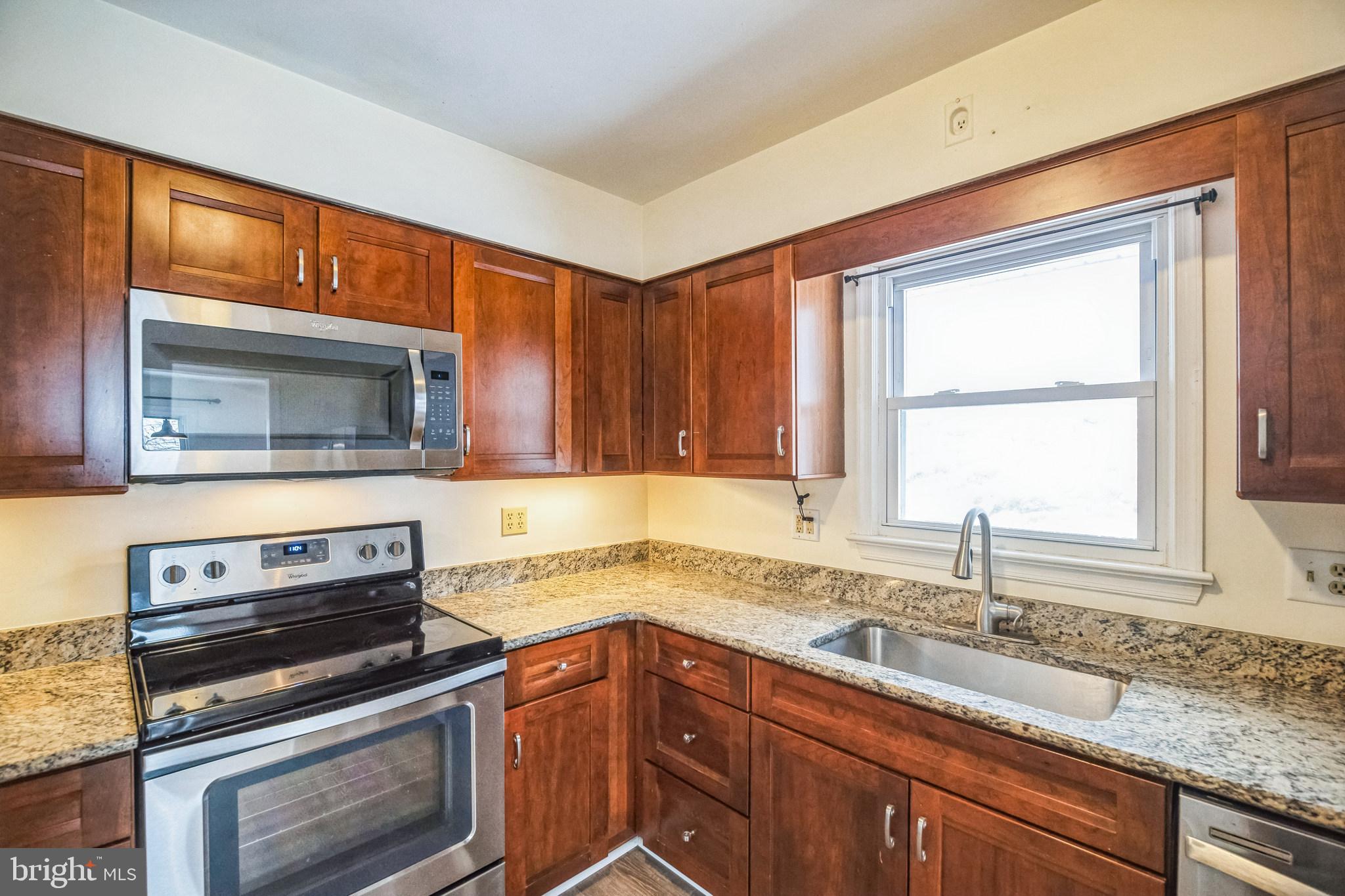 COLONIAL PARK - Residential