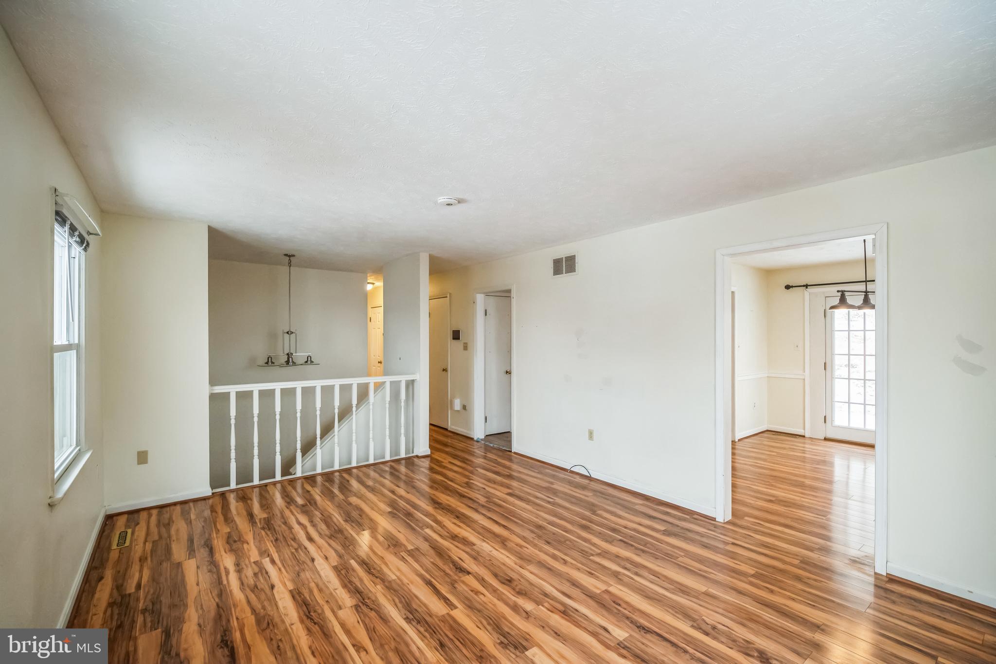 COLONIAL PARK - Residential