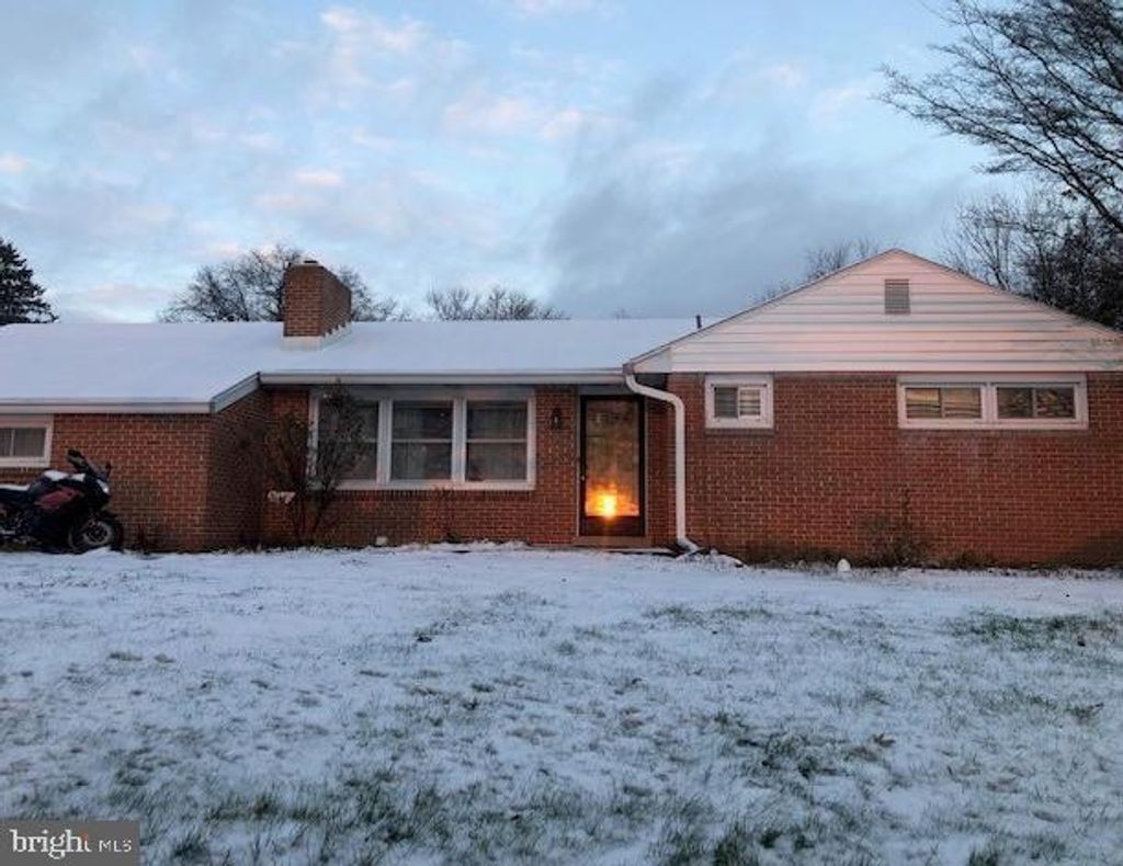 Photo of 301 Mount Allen Dr, MECHANICSBURG, PA 17055 (MLS # PACB2049060)