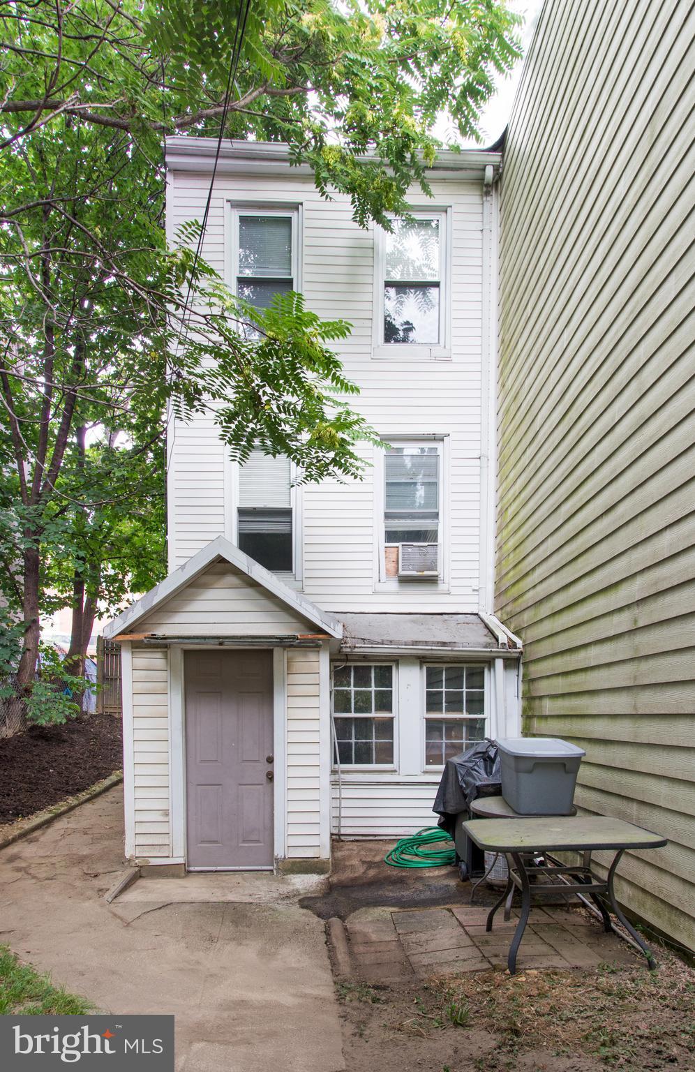 HAMPDEN HISTORIC DISTRICT - Residential
