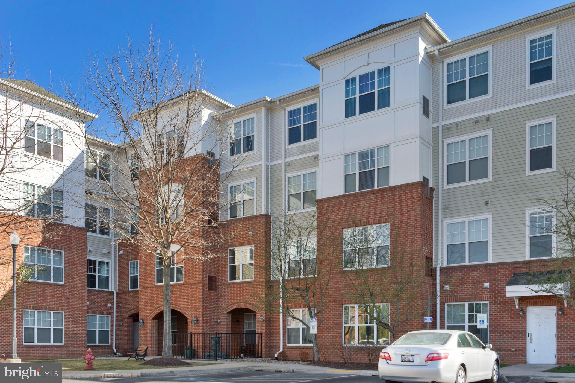 Beautiful Senior Community – MPDU Unit
Bright and spacious unit filled with rejuvenating natural light from abundant surrounding windows. Built in 2007, this home is located in the vibrant new Germantown community and offers a range of upgrades and desirable features. Carpet, in-unit washer & dryer, built-ins, and closet stretchers are just a few elements that make this unit truly move-in ready. This is an MPDU (Moderately Priced Dwelling Unit), offering an excellent opportunity for qualified buyers. The building and community amenities include a clubhouse, swimming pool, library, elevator, fitness center, party room, and more. Conveniently located just minutes from grocery stores, retail shopping, fine dining, I-270, and MD-355. The community also offers ample guest and handicap parking.