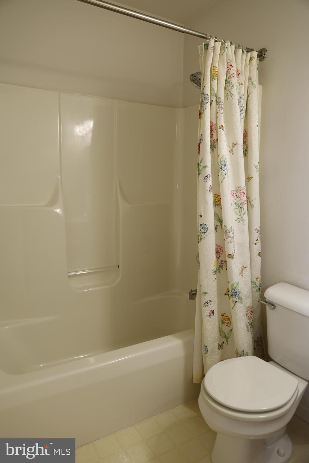 SHAFFER HILLS - Residential