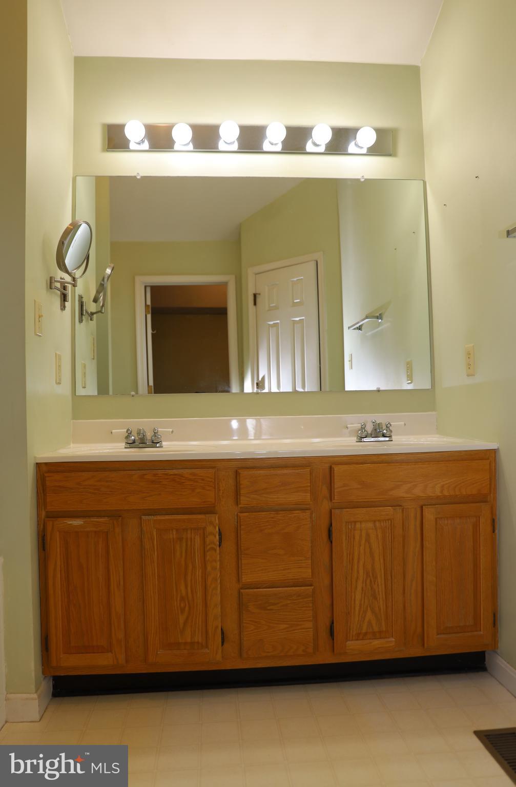 SHAFFER HILLS - Residential