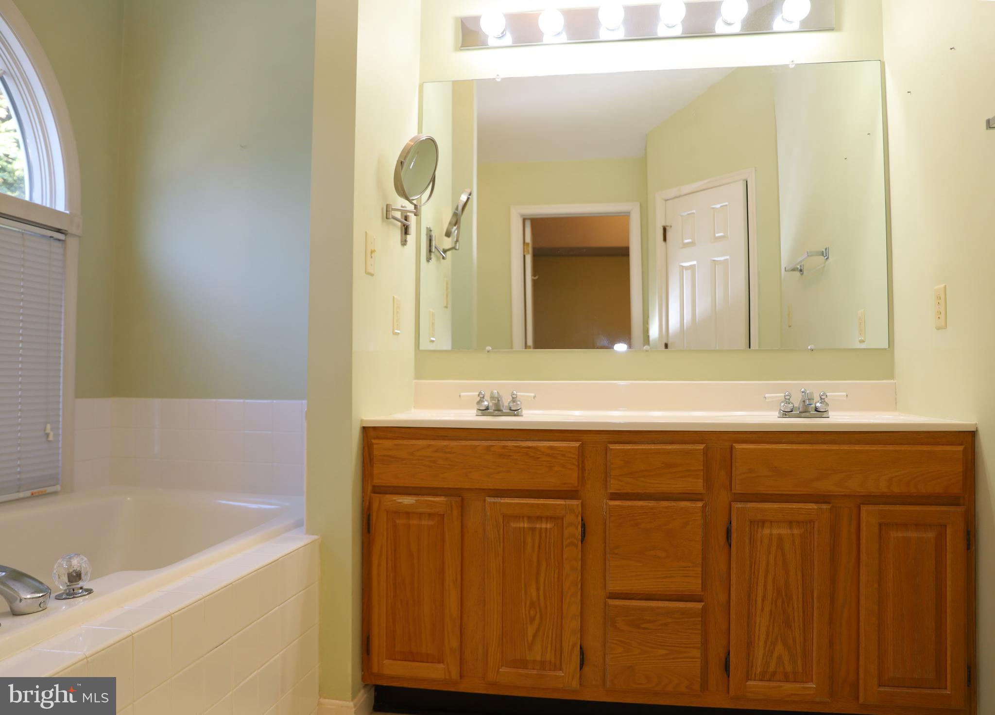 SHAFFER HILLS - Residential