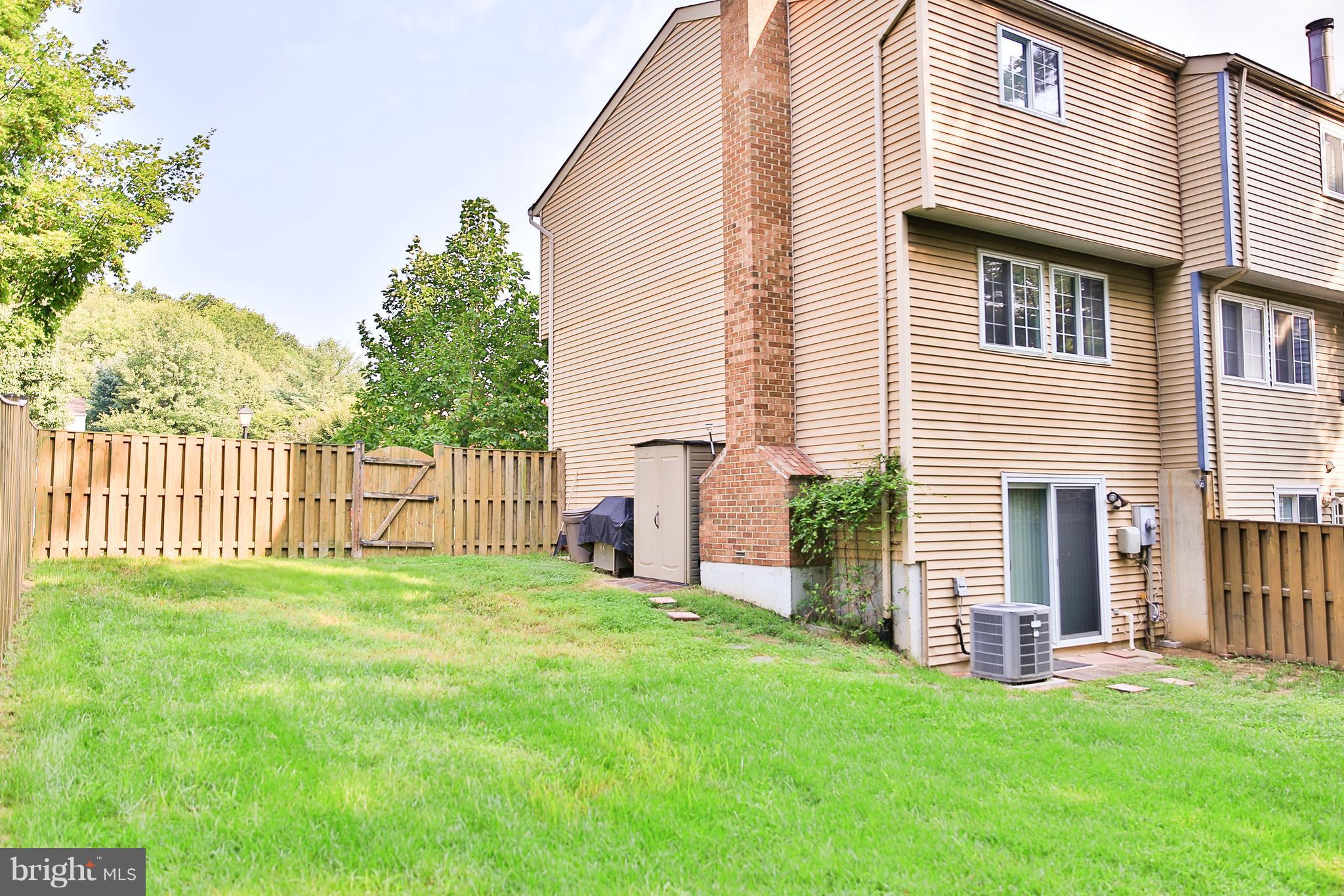 D EVEREUX WEST - Residential