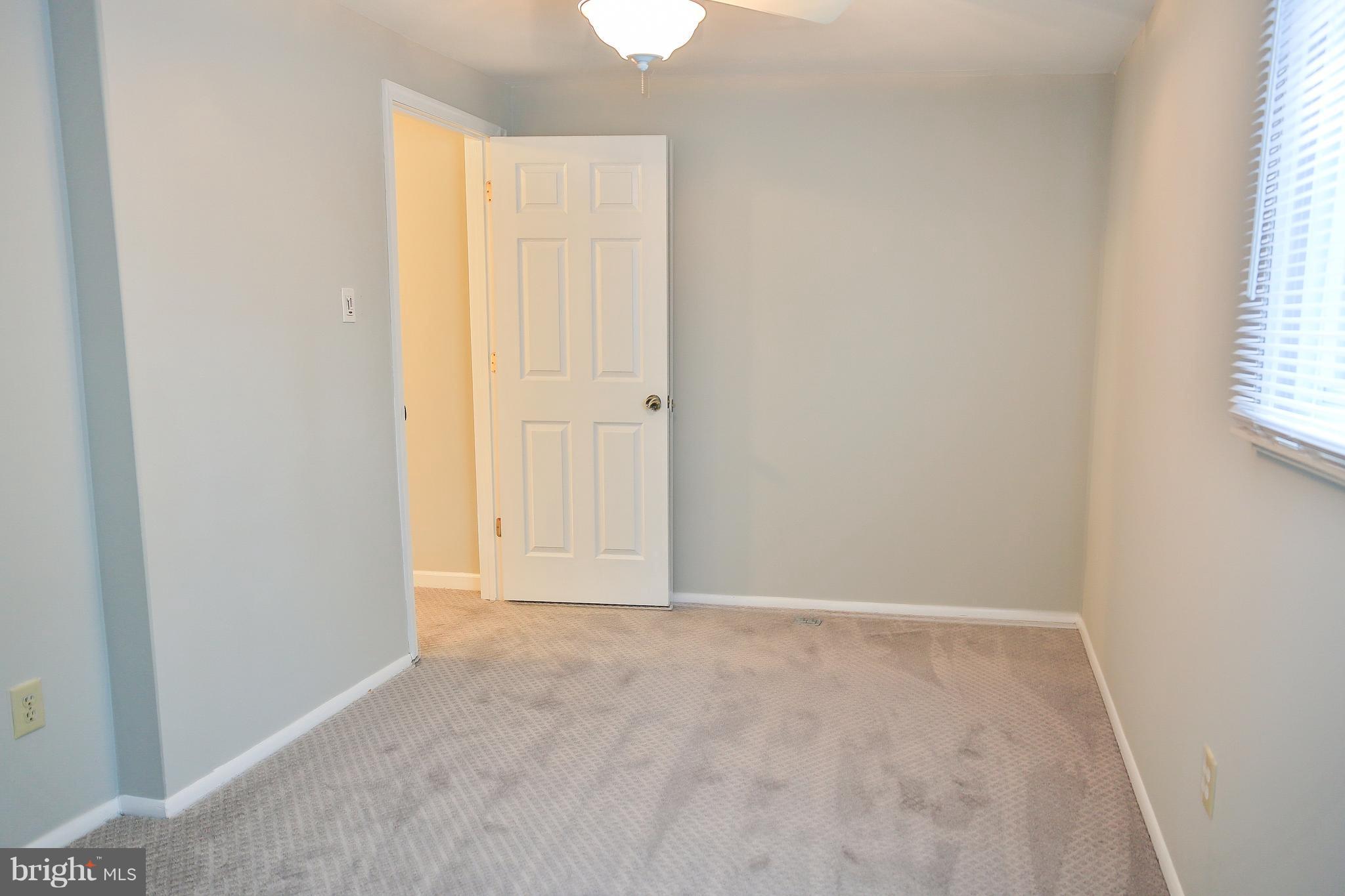 D EVEREUX WEST - Residential