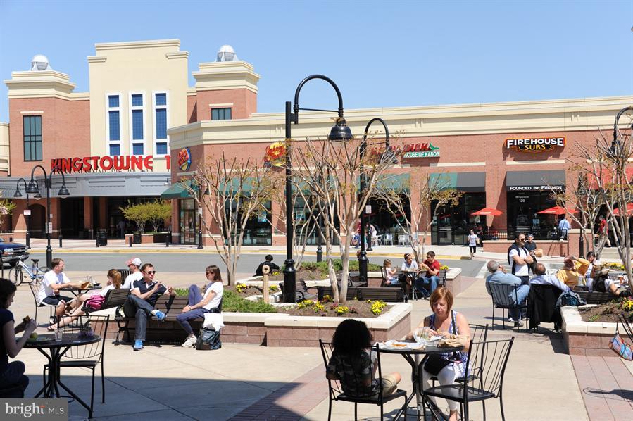 D EVEREUX WEST - Residential