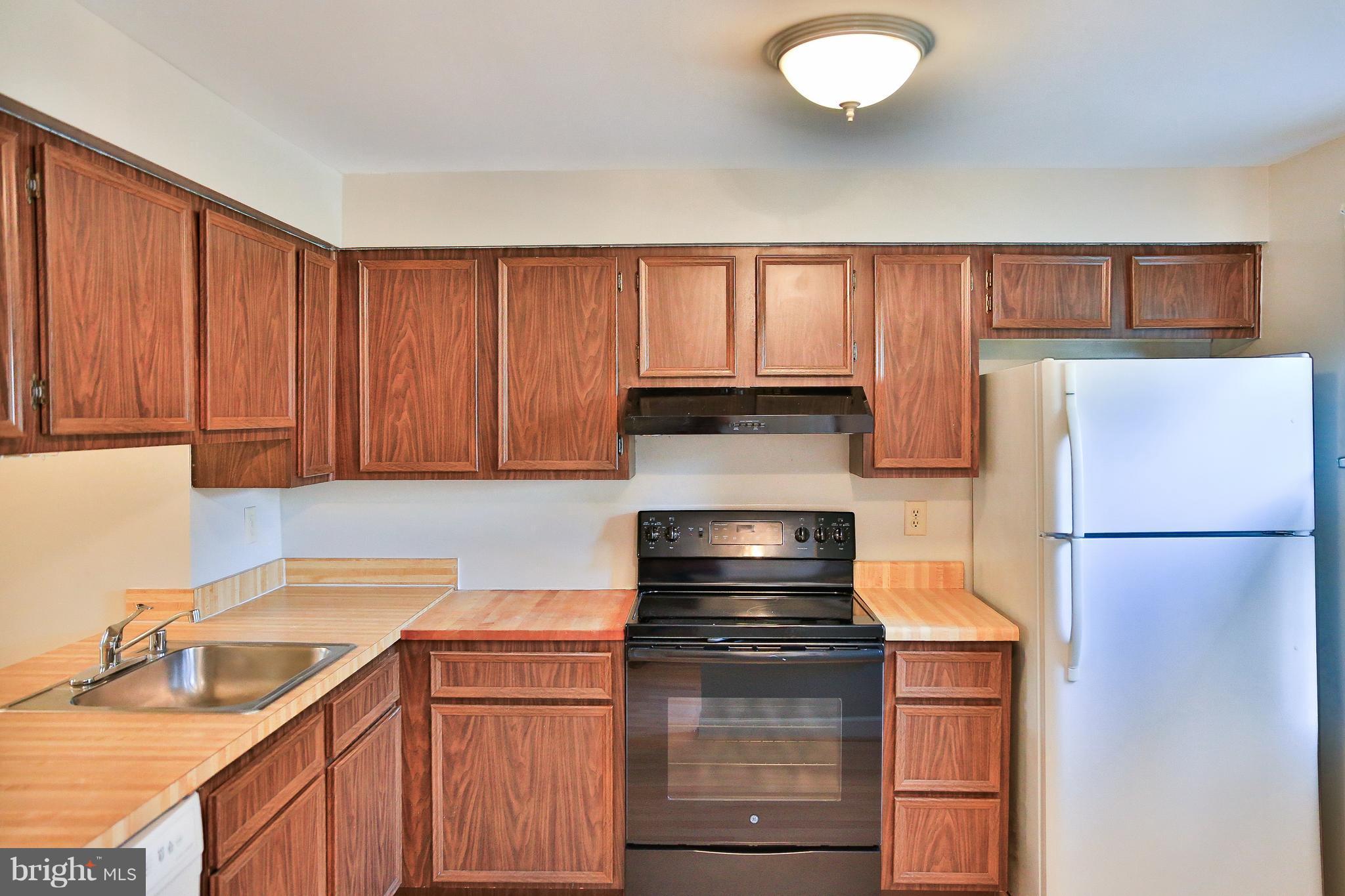 D EVEREUX WEST - Residential