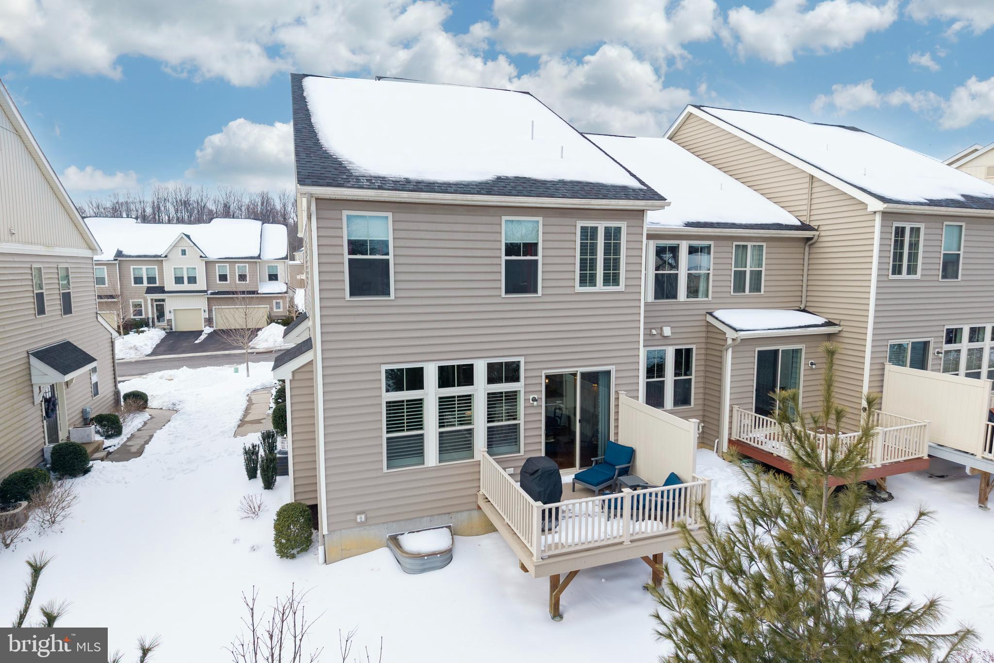 PEMBERTON - Residential