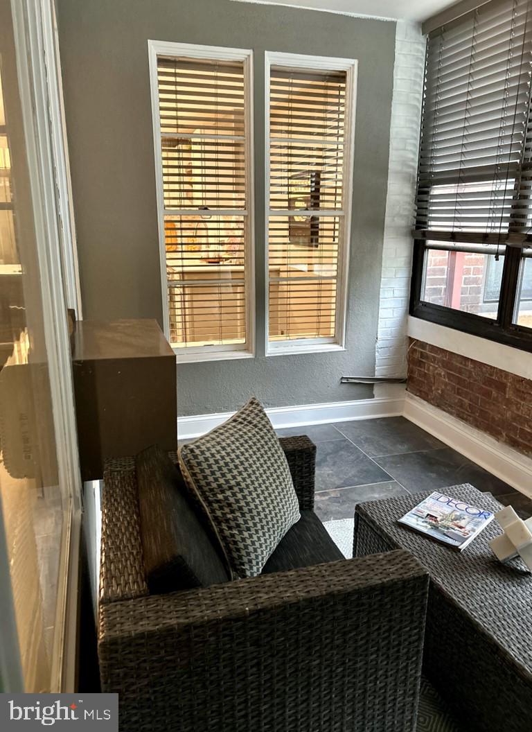 WILDMAN ARMS - Residential