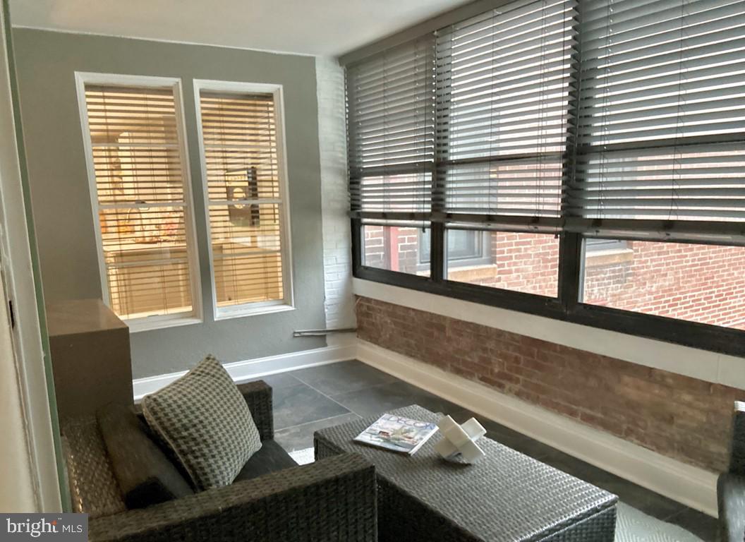 WILDMAN ARMS - Residential