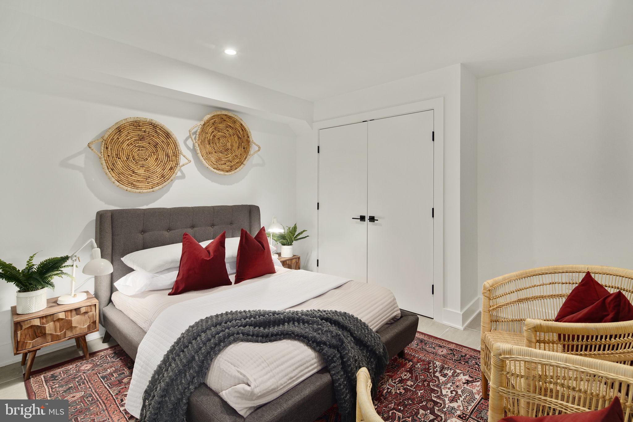 GRADUATE HOSPITAL - Residential