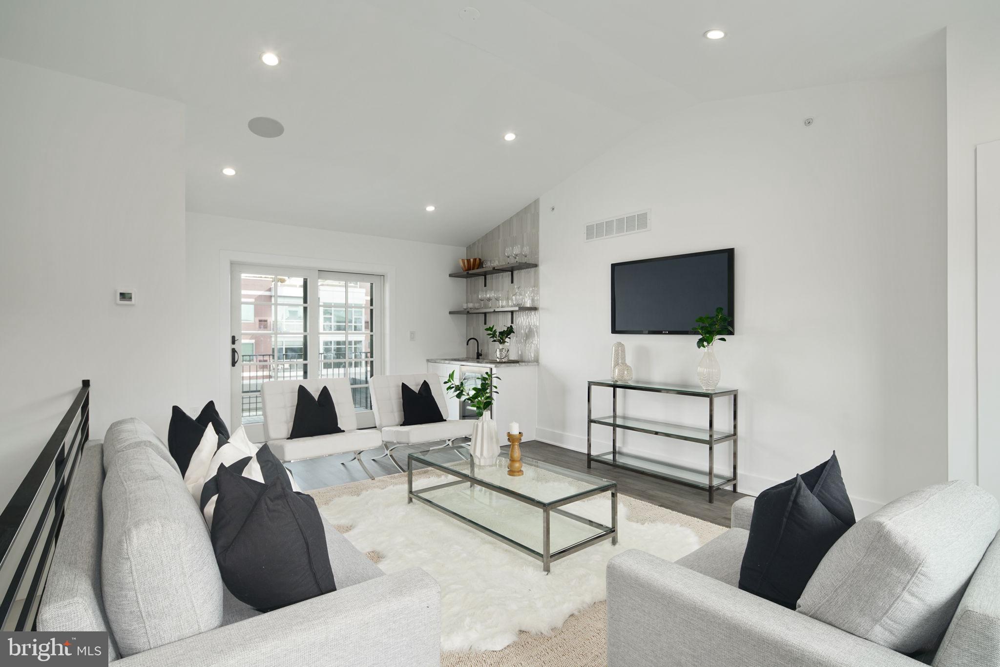 GRADUATE HOSPITAL - Residential