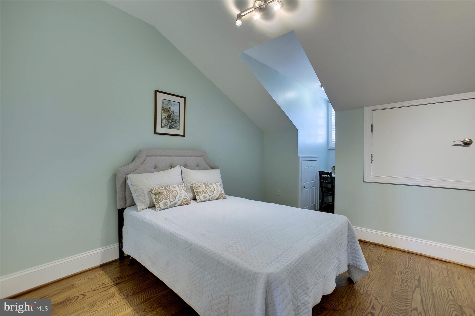 GOLDFARBS - Residential