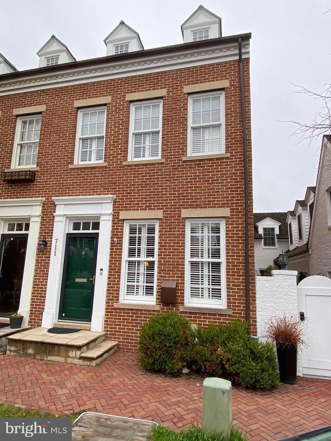 GOLDFARBS - Residential