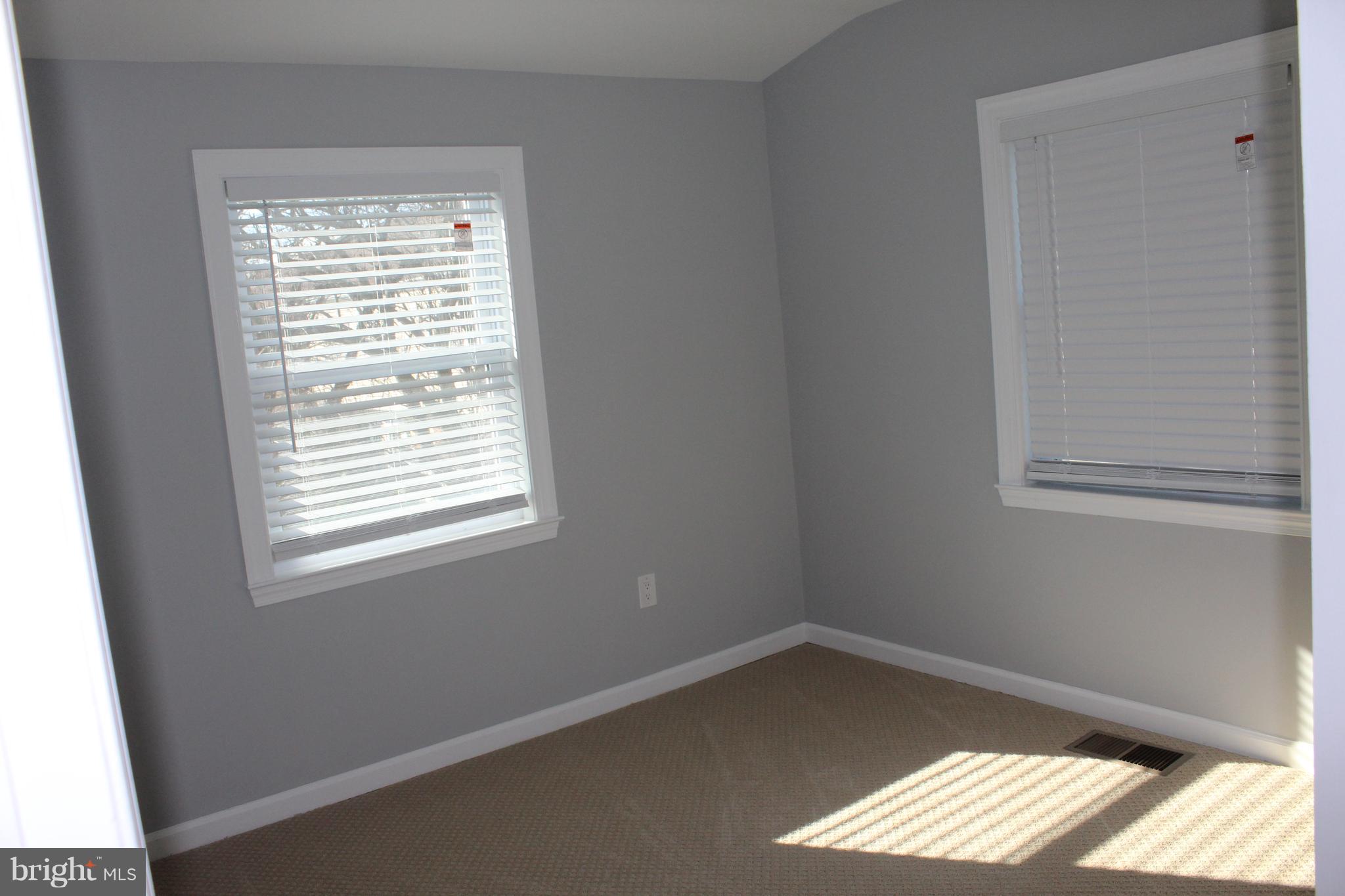 WHISKEY BOTTOM - Residential