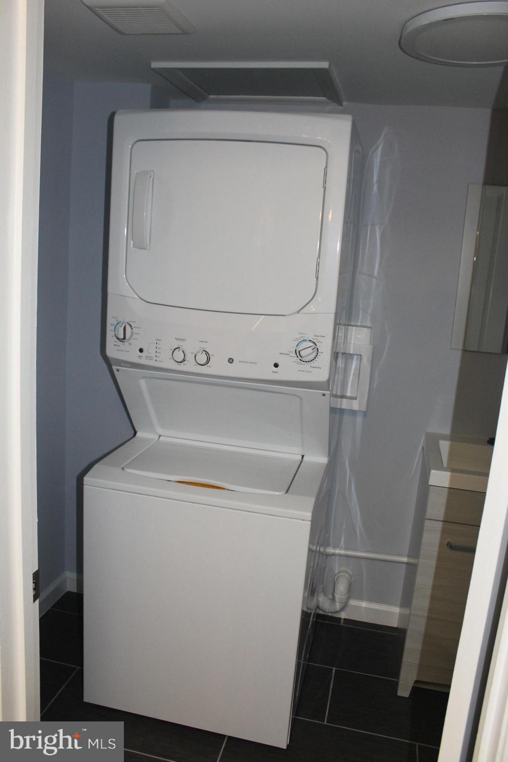 WHISKEY BOTTOM - Residential