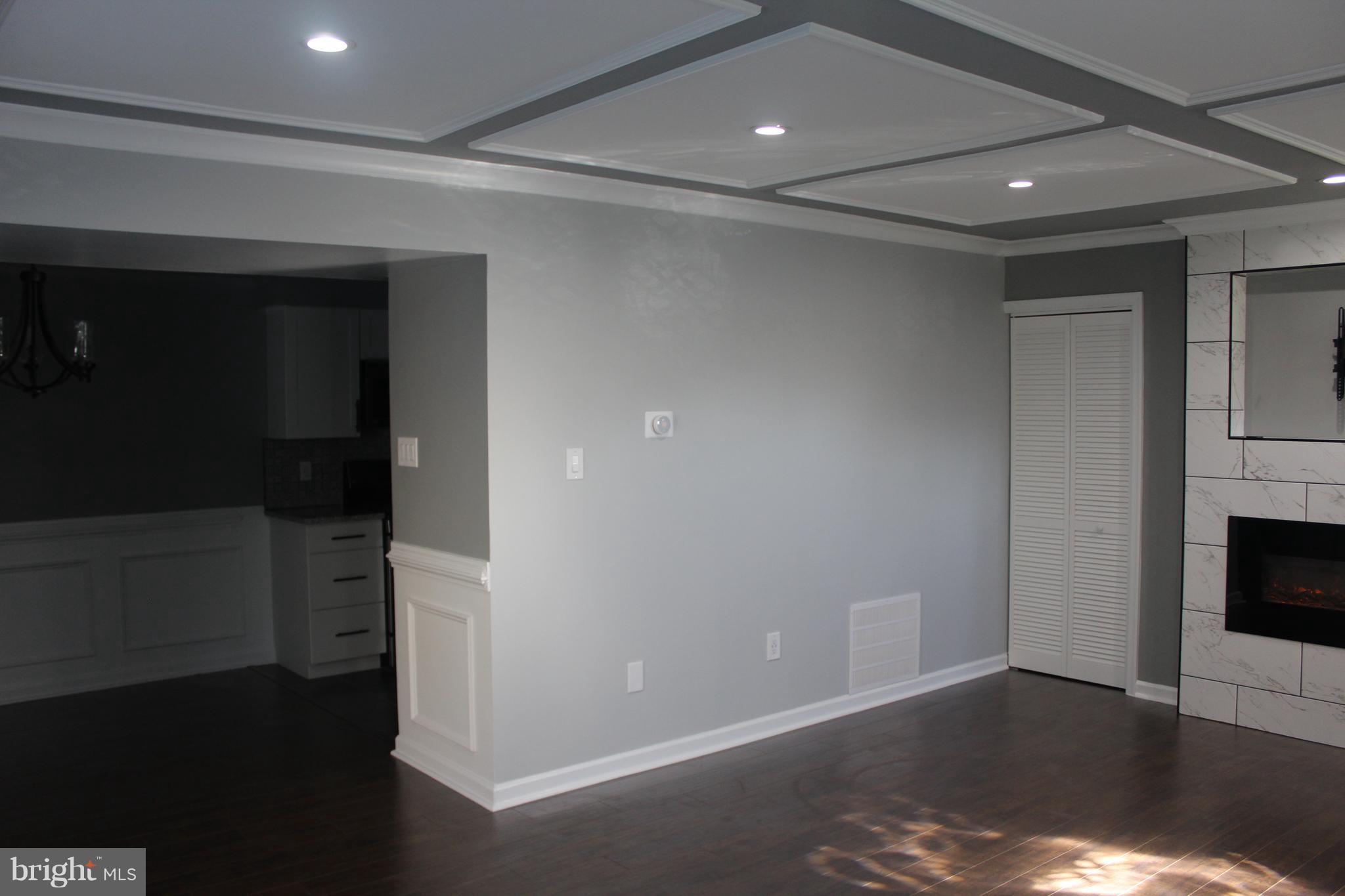 WHISKEY BOTTOM - Residential