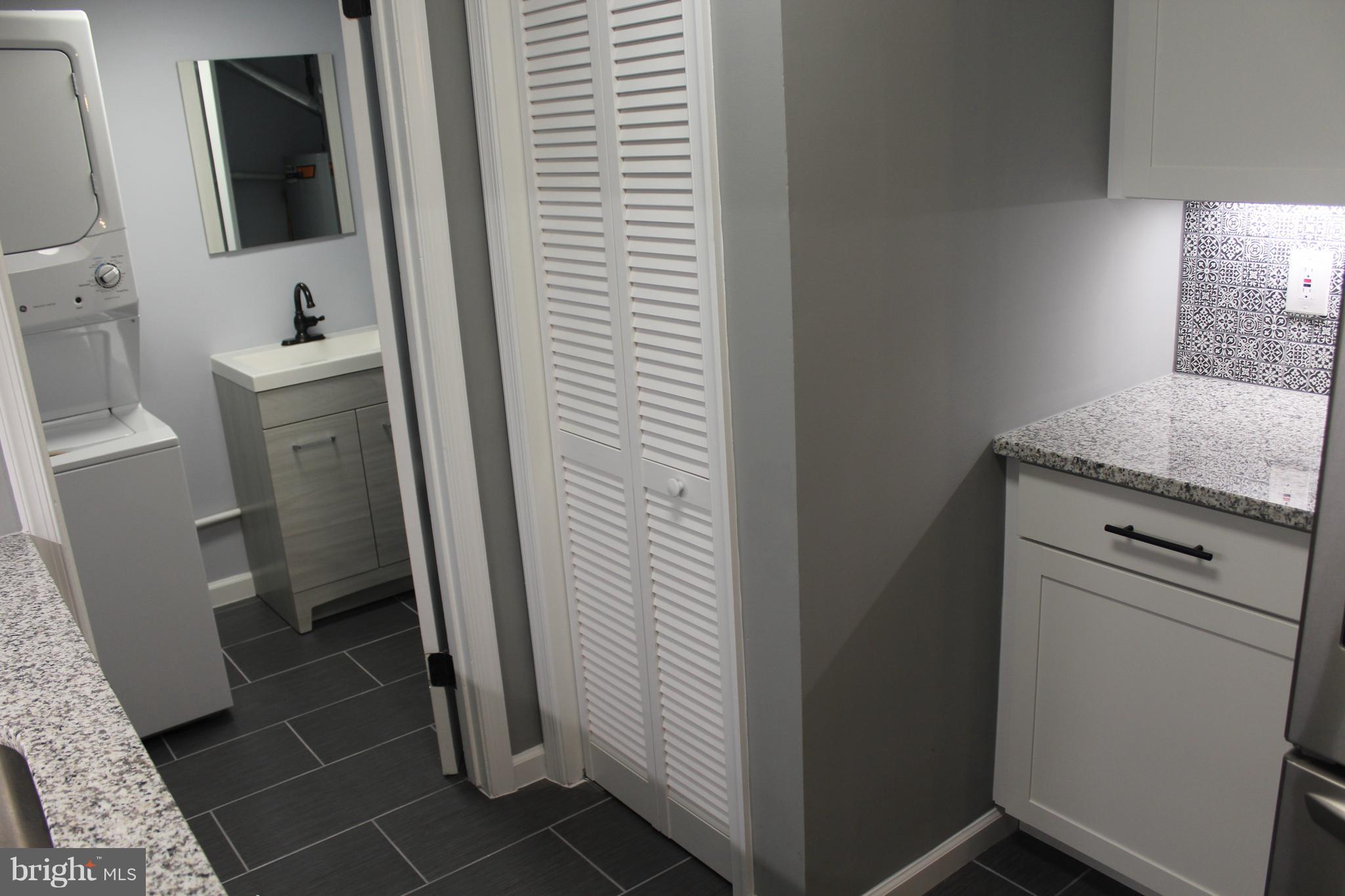 WHISKEY BOTTOM - Residential