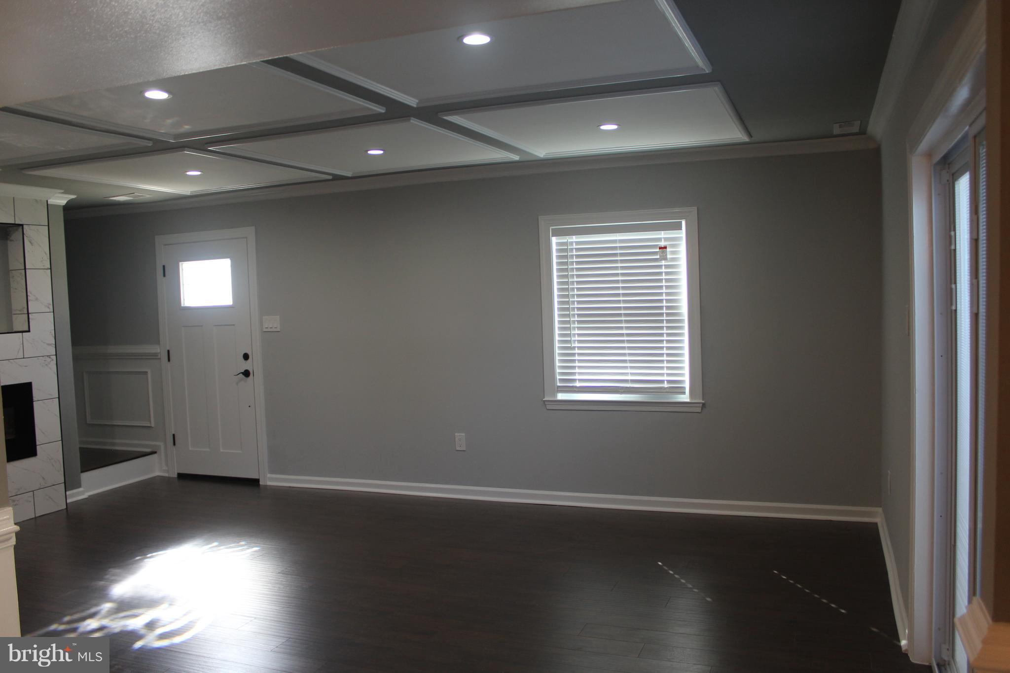 WHISKEY BOTTOM - Residential