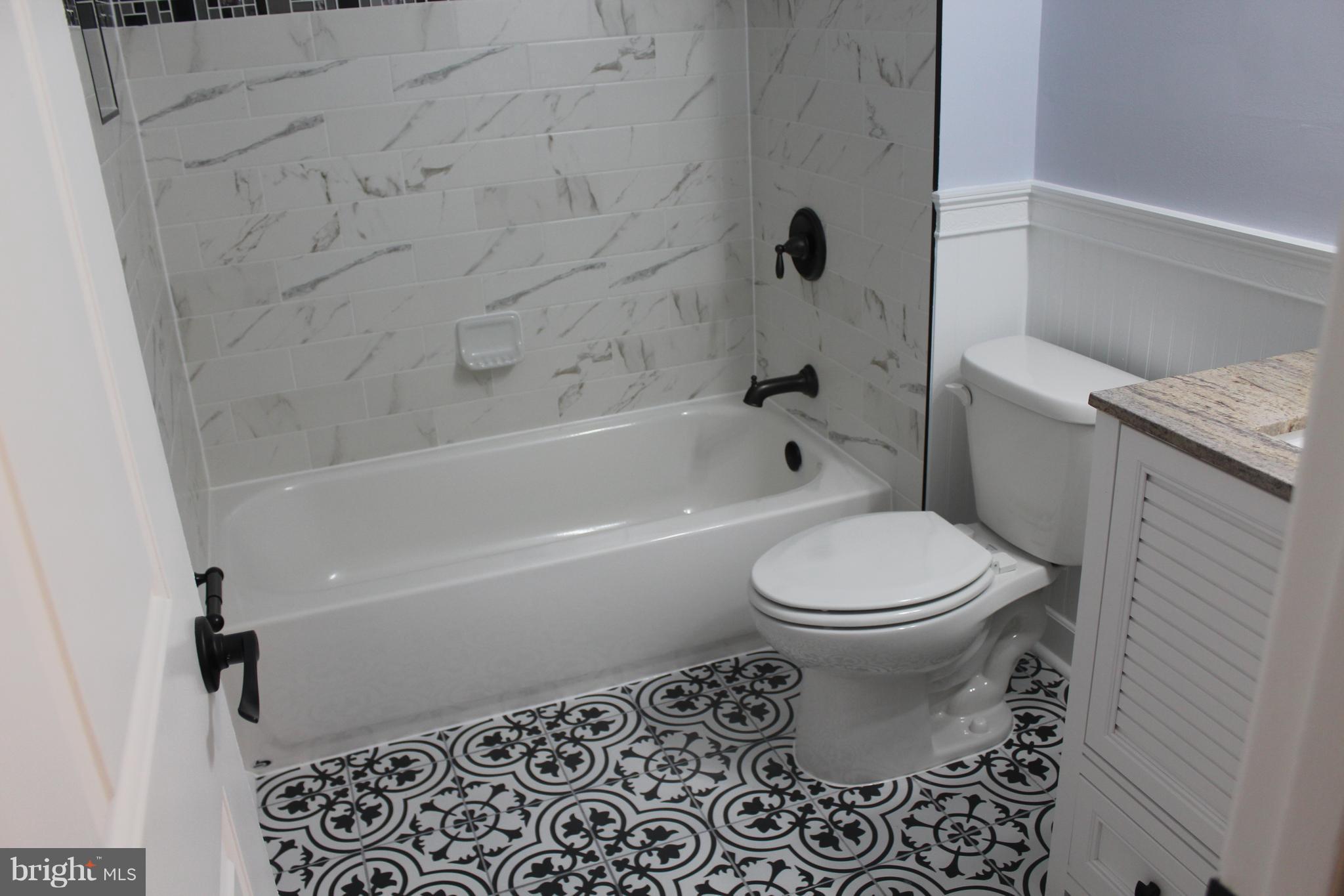 WHISKEY BOTTOM - Residential