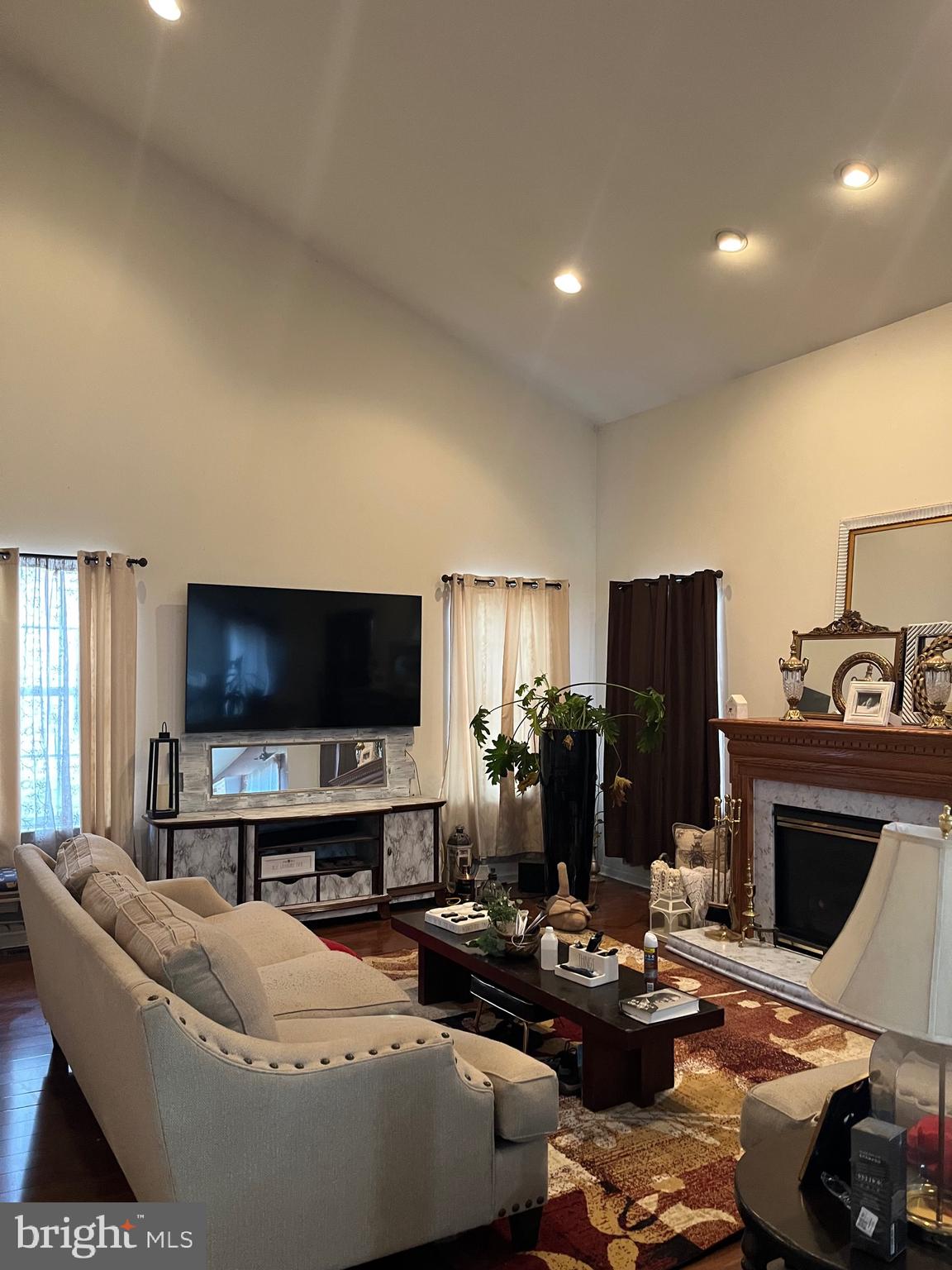 WILLOW RIDGE - Residential