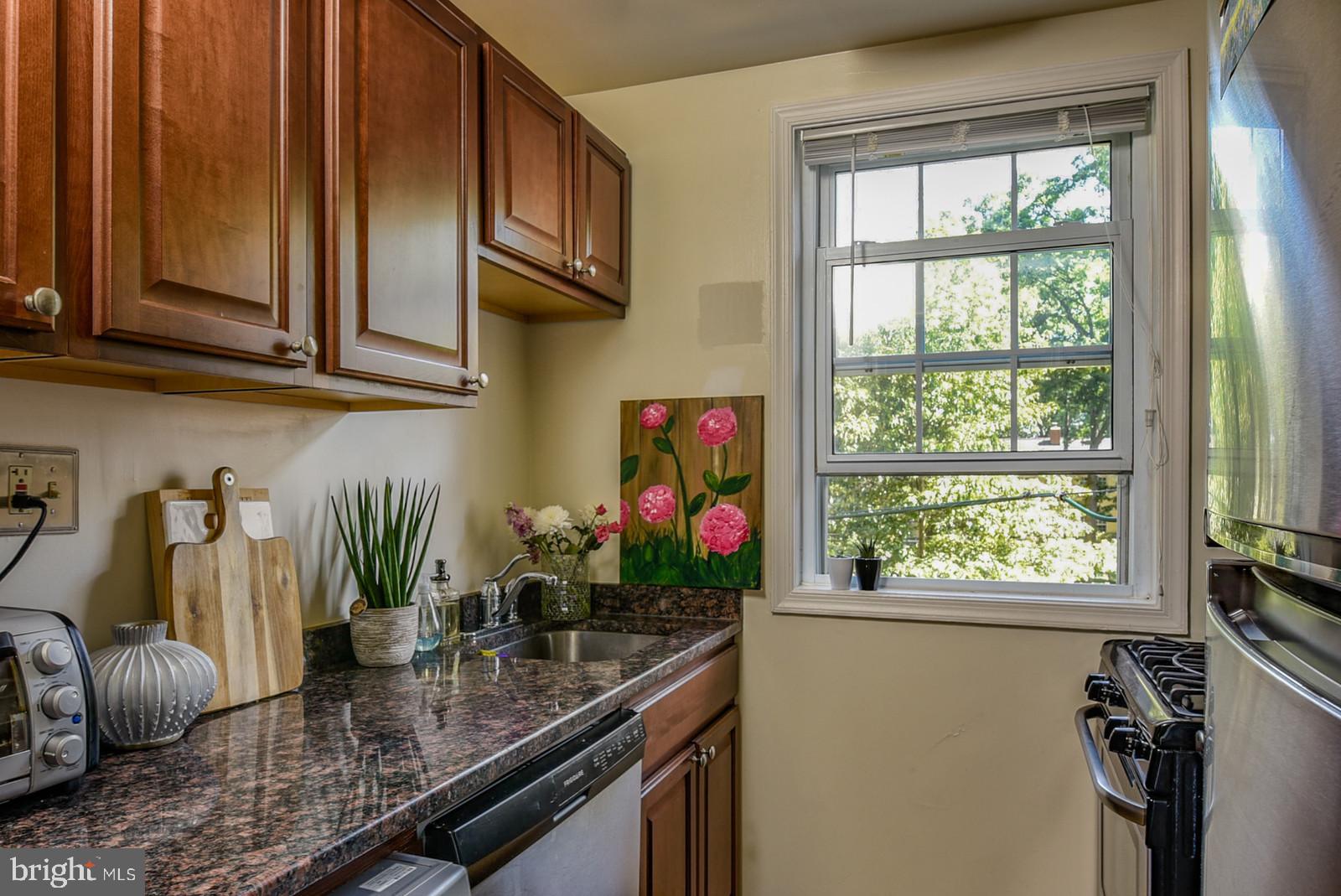 ARLINGTON OAKS - Residential Lease