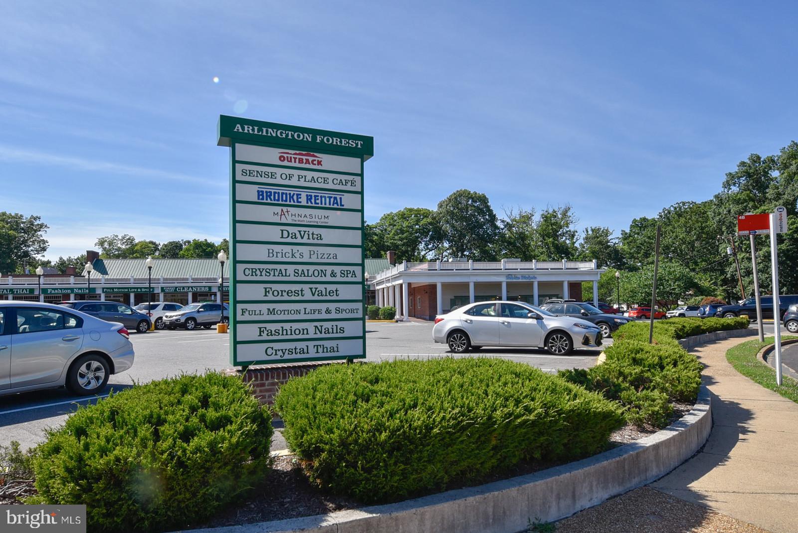 ARLINGTON OAKS - Residential Lease