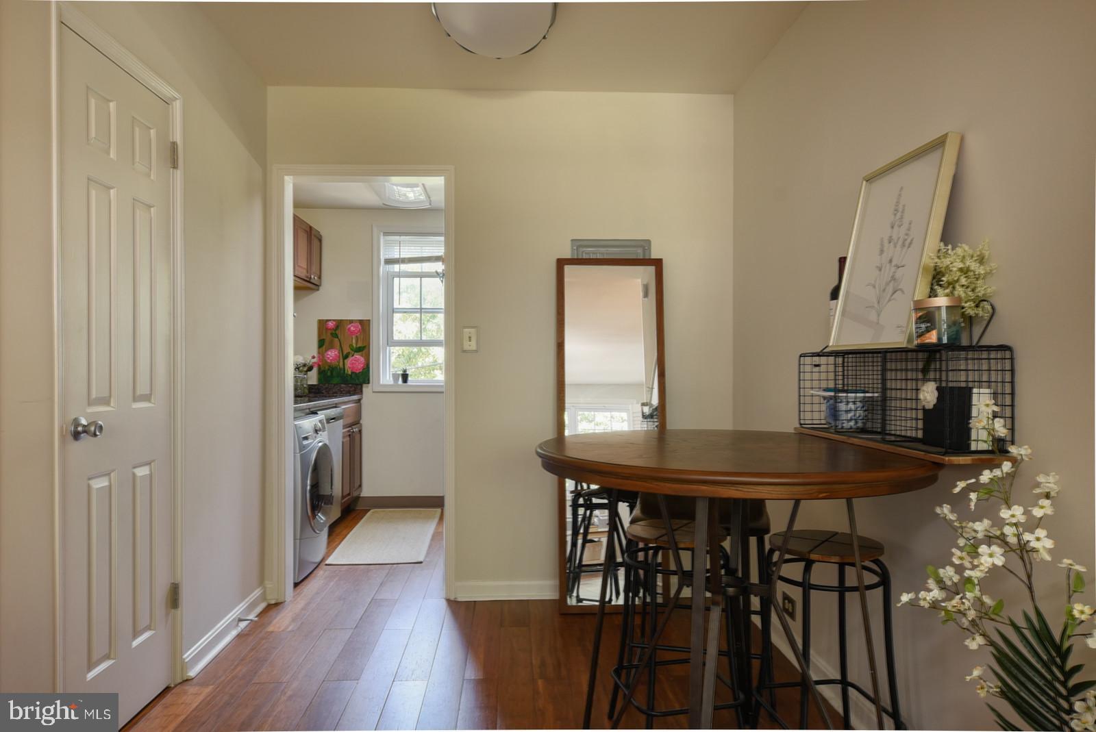 ARLINGTON OAKS - Residential Lease