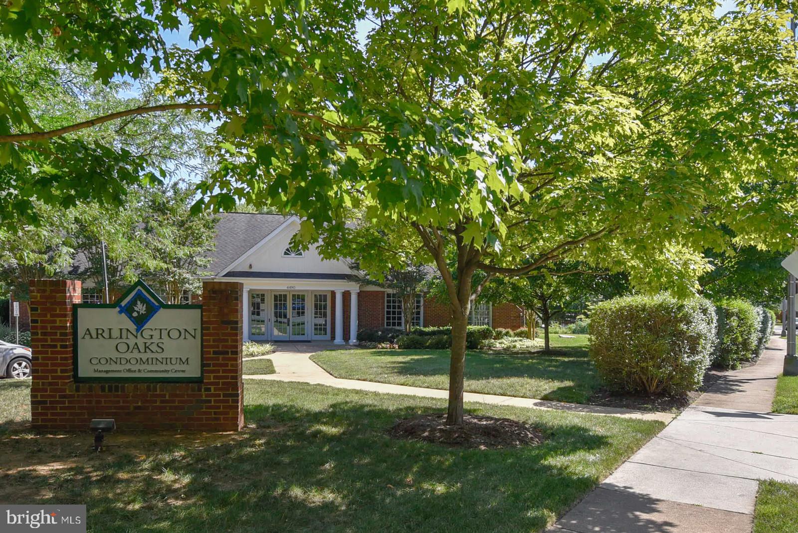 ARLINGTON OAKS - Residential Lease