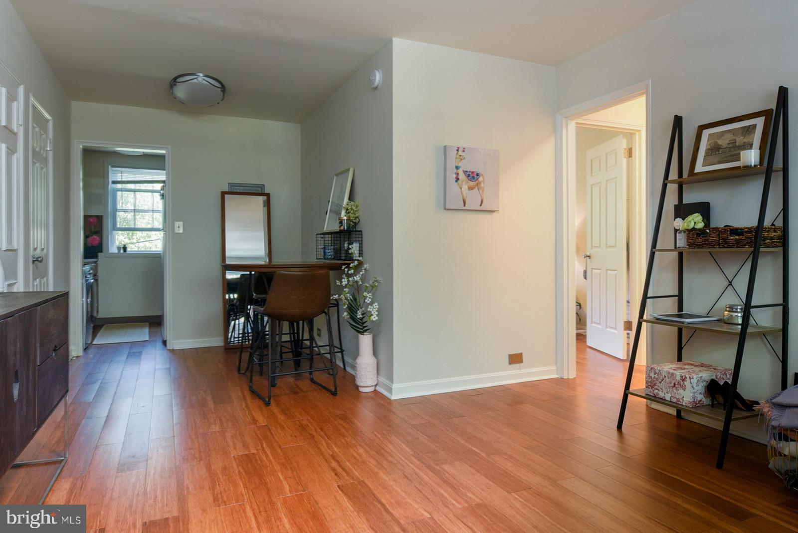 ARLINGTON OAKS - Residential Lease