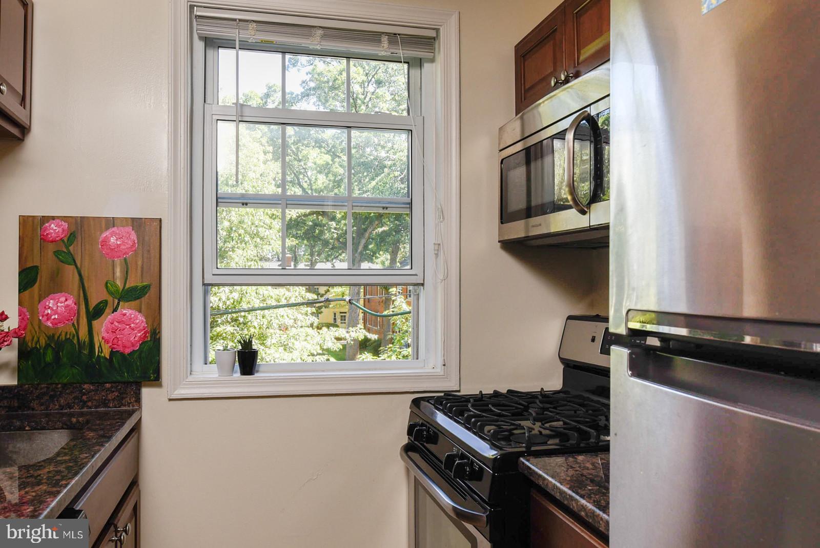 ARLINGTON OAKS - Residential Lease