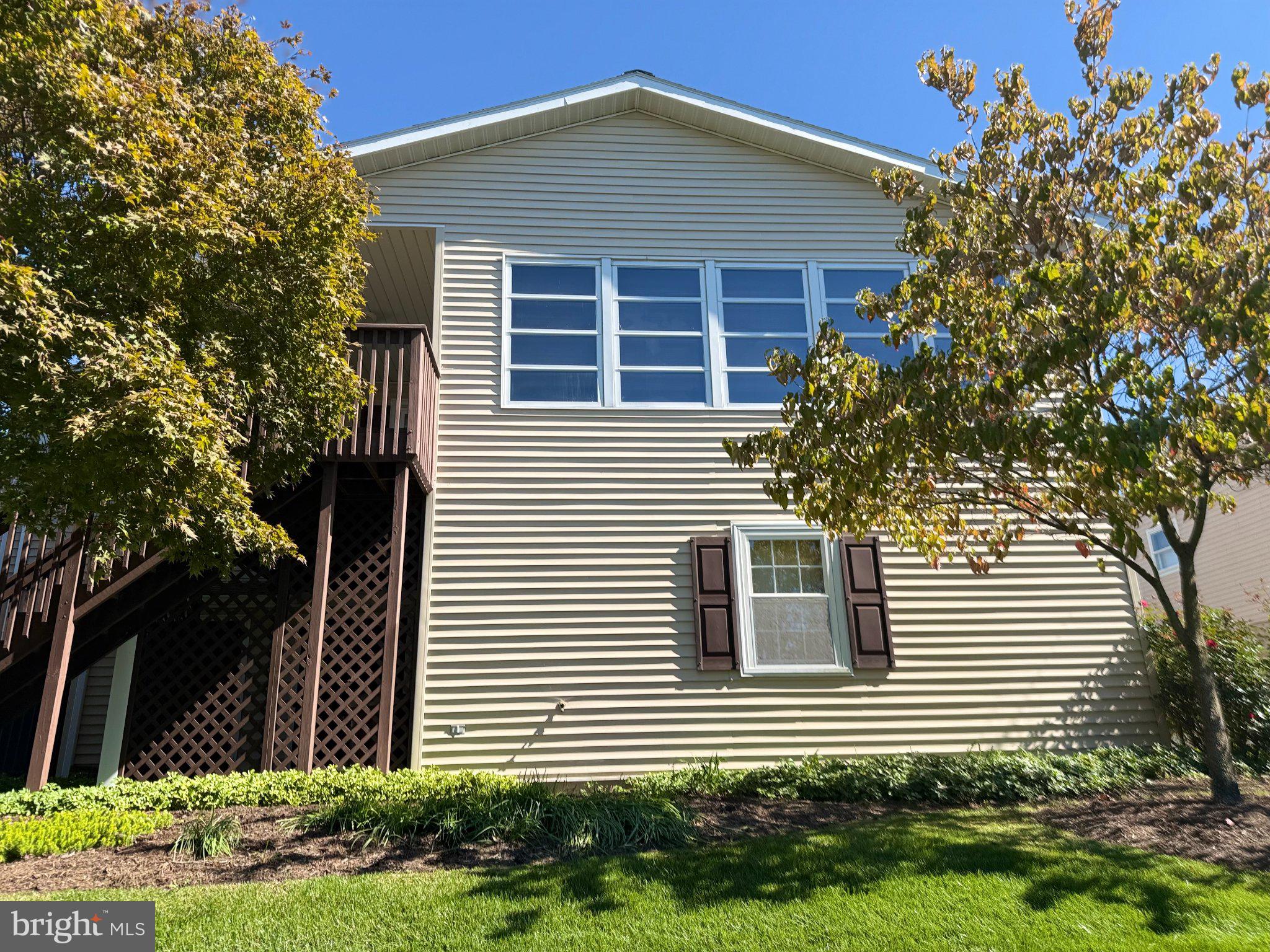 745 SUZANNE DRIVE
