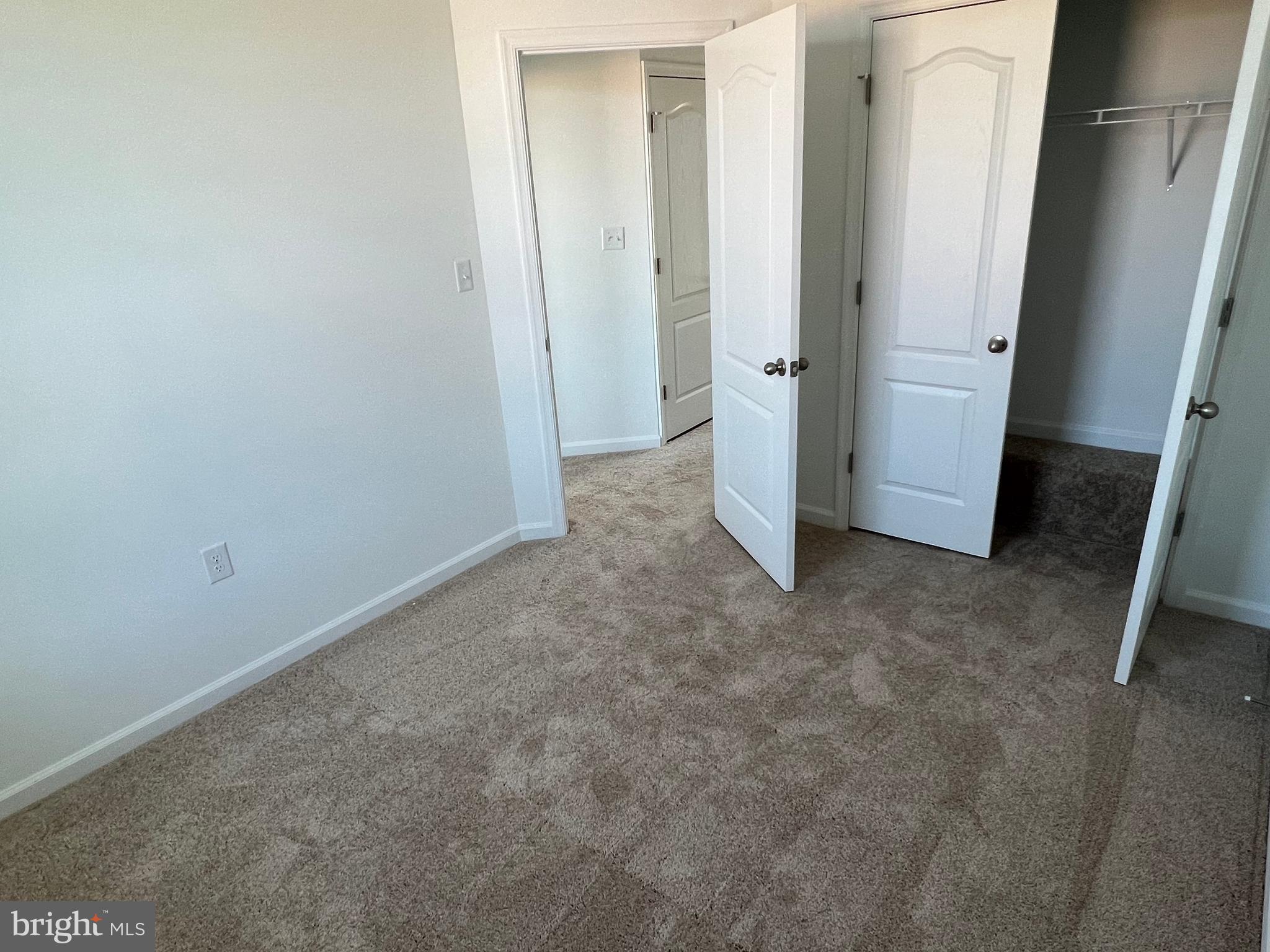 LOFTS AT CREEKSIDE - Residential Lease