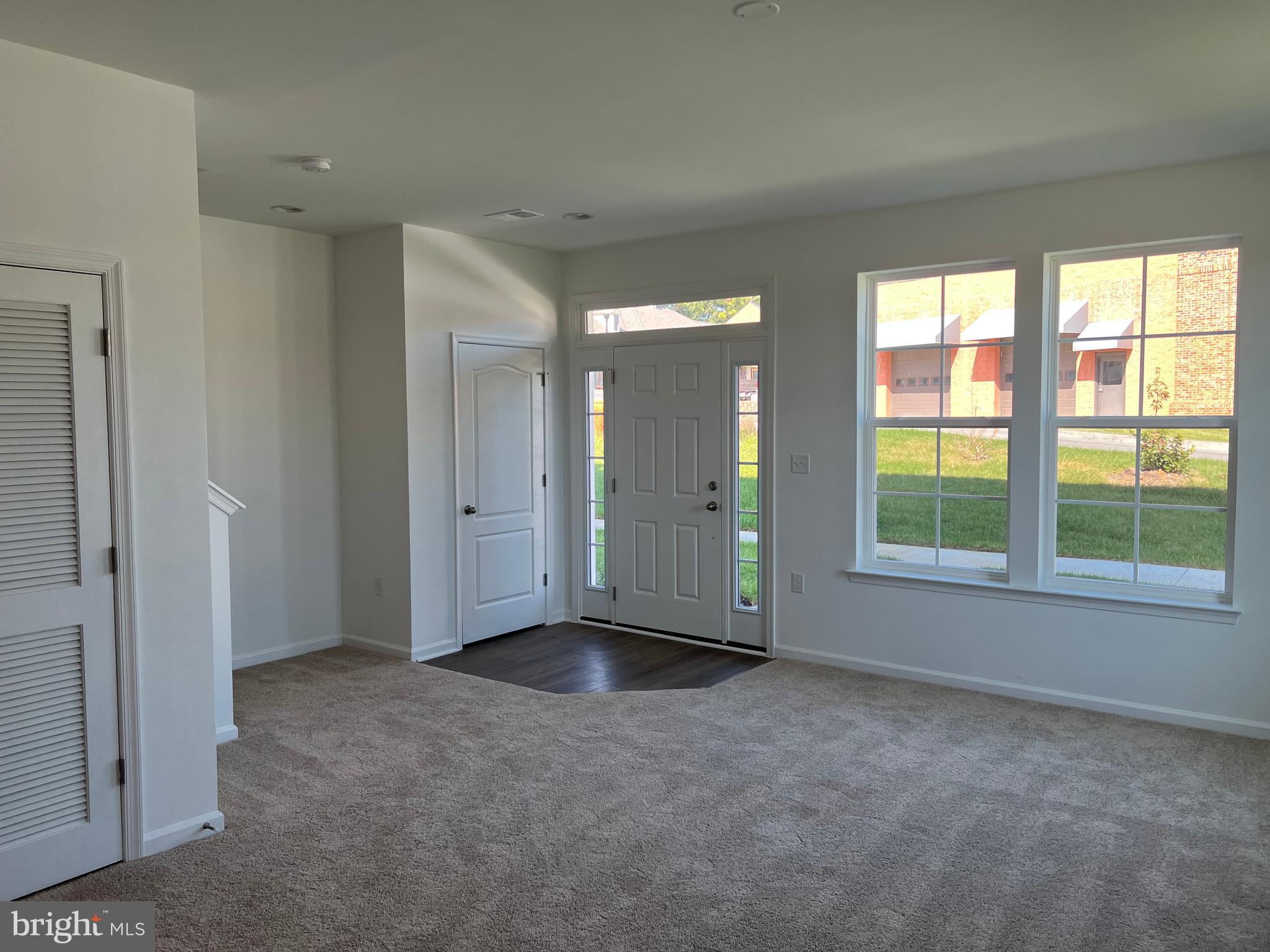 LOFTS AT CREEKSIDE - Residential Lease