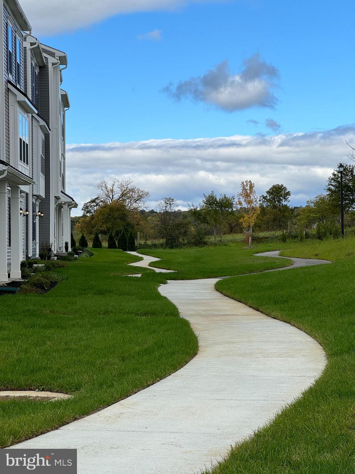 LOFTS AT CREEKSIDE - Residential Lease